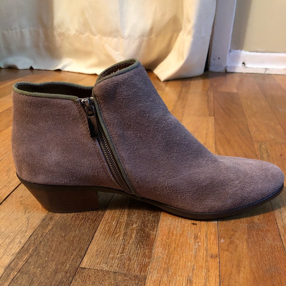Barely worn suede Crown Vintage ankle boots.